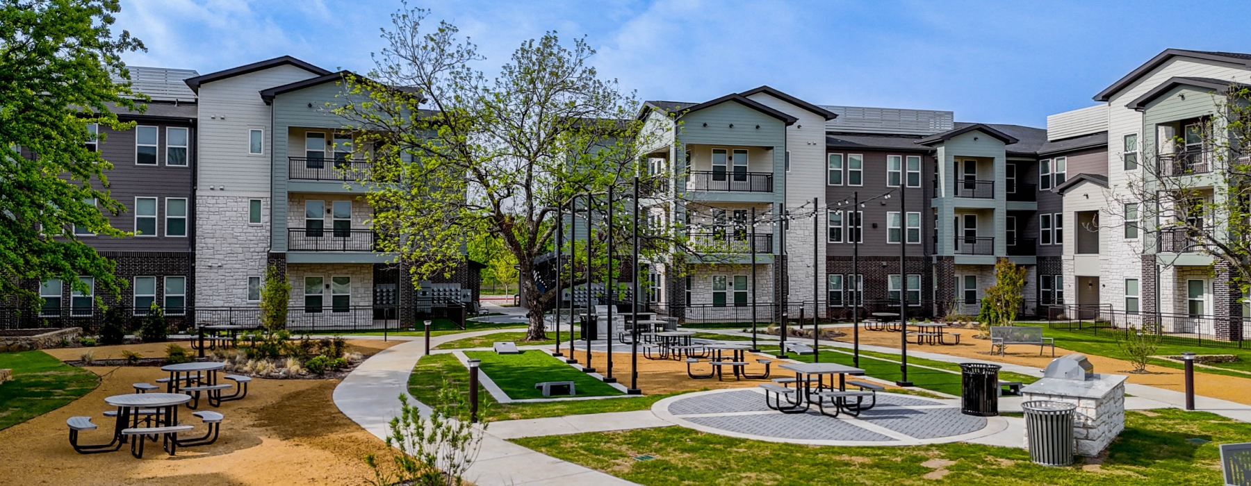 Outdoor Grilling and Dining Areas